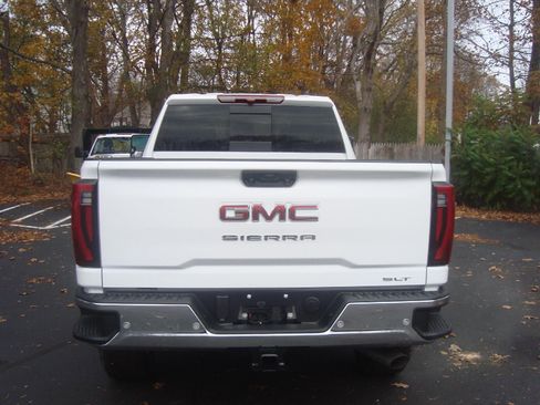 New 2026 GMC Sierra 2500 SLT w/ SLT Premium Package image 5