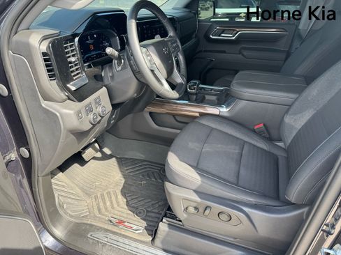 Used 2023 Chevrolet Silverado 1500 LT Trail Boss AWD/4WD image 9