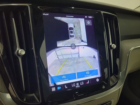 Used 2024 Volvo S60 T8 Plus image 28