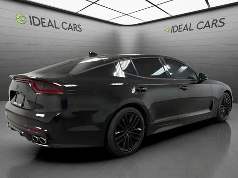 Used 2018 Kia Stinger RWD image 5