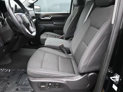 Used 2024 Chevrolet Silverado 1500 LT AWD/4WD image 13