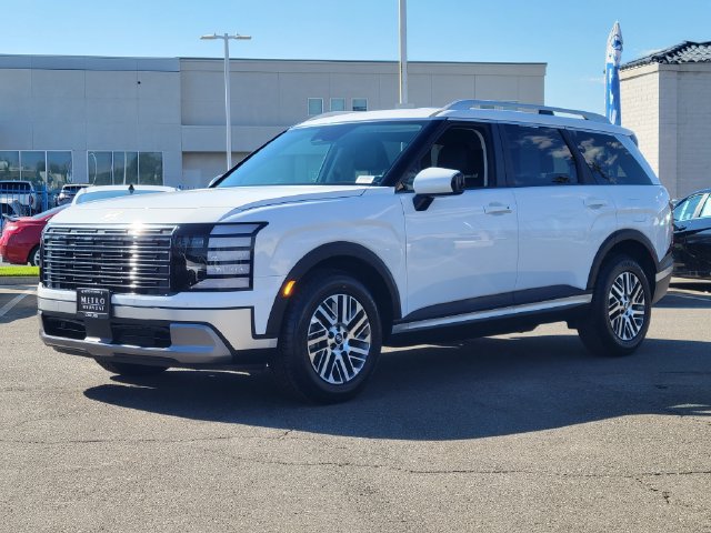 Used 2026 Hyundai Palisade SEL FWD image 2