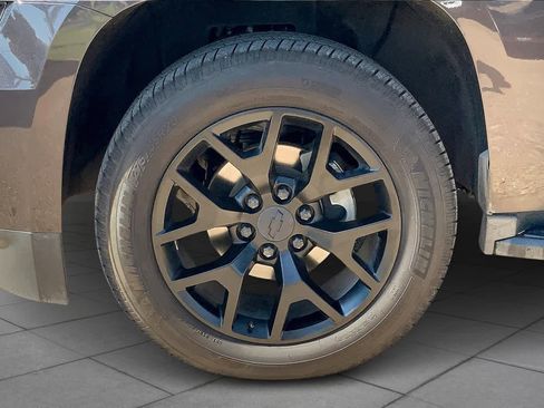 Used 2018 Chevrolet Tahoe LT image 10