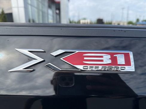 Used 2021 GMC Sierra 1500 SLT w/ SLT Premium Plus Package AWD/4WD image 10