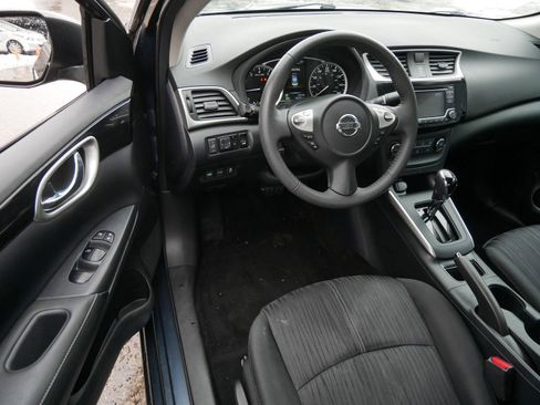 Used 2017 Nissan Sentra SV image 10
