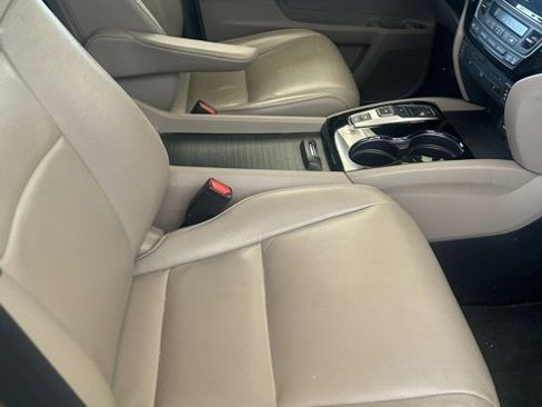 Used 2017 Honda Pilot Touring image 29