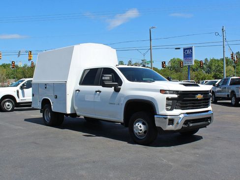 Used 2024 Chevrolet Silverado 3500 W/T w/ WT Convenience Package image 8