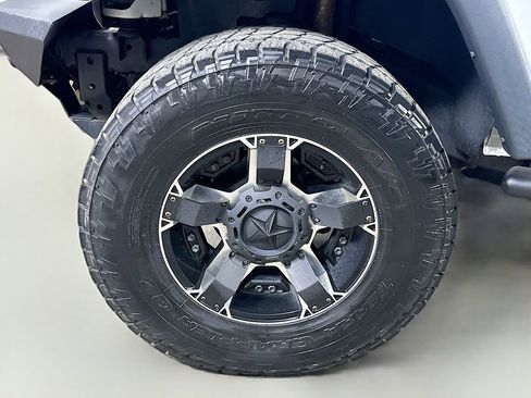 Used 2016 Jeep Wrangler Unlimited Sport AWD/4WD image 8