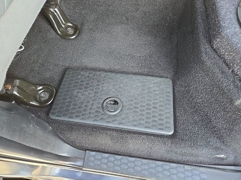 Used 2018 RAM 1500 Classic SLT image 17