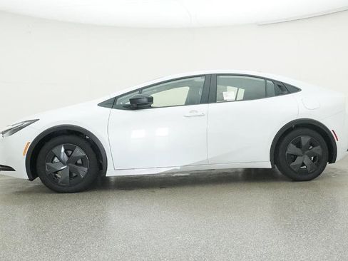 New 2026 Toyota Prius Plug-In Hybrid image 9