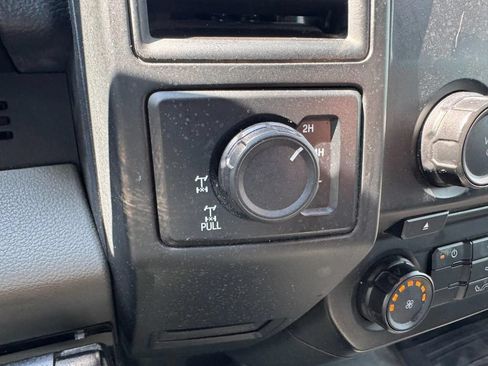 Used 2015 Ford F150 XL w/ Equipment Group 101A Mid AWD/4WD image 18