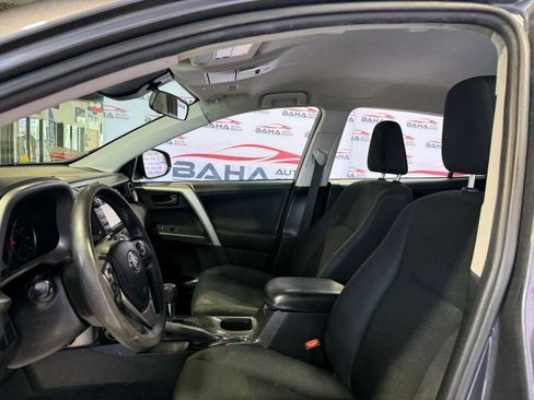 Used 2017 Toyota RAV4 LE FWD image 27