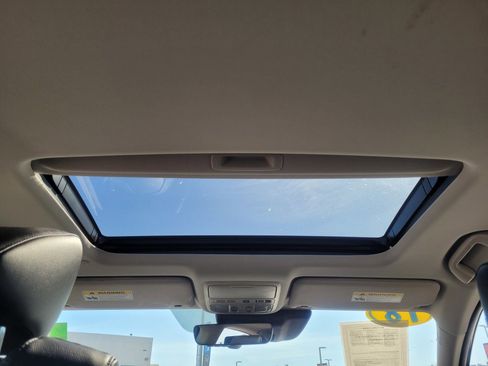 Used 2018 Honda Accord Touring image 14