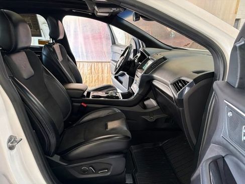 Used 2019 Ford Edge ST w/ Equipment Group 401A AWD/4WD image 26