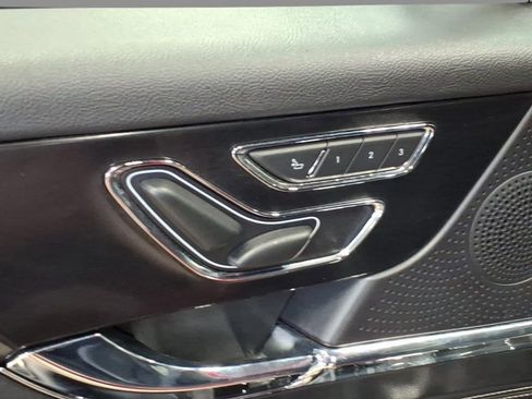 Certified 2023 Lincoln Corsair AWD image 12