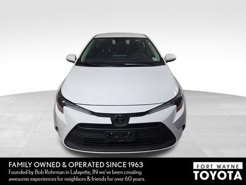 Used 2024 Toyota Corolla LE FWD image 3