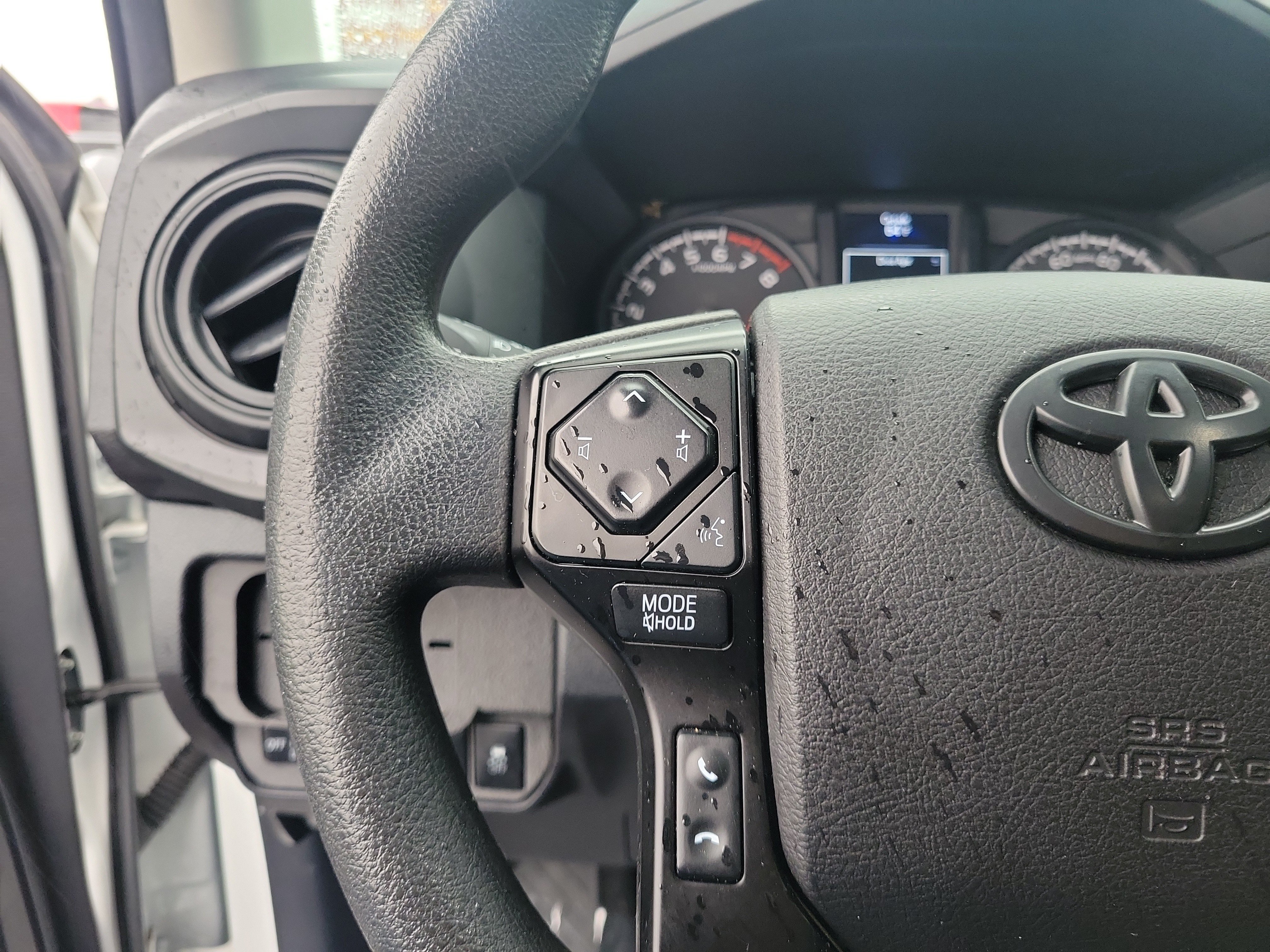 Used 2022 Toyota Tacoma SR AWD/4WD image 22