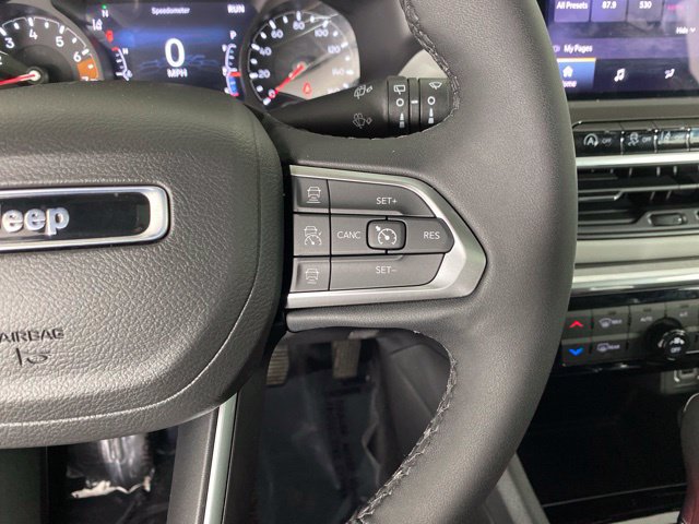 Used 2023 Jeep Compass Limited w/ Sun and Sound Group AWD/4WD image 25