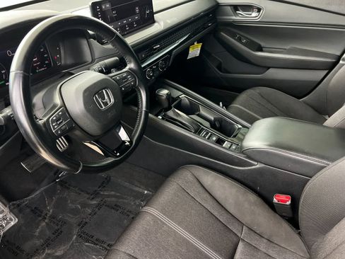 Used 2023 Honda Accord Sport image 12
