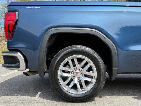 Used 2019 GMC Sierra 1500 SLT w/ SLT Premium Package AWD/4WD image 10