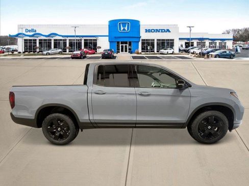 New 2026 Honda Ridgeline Black Edition image 2