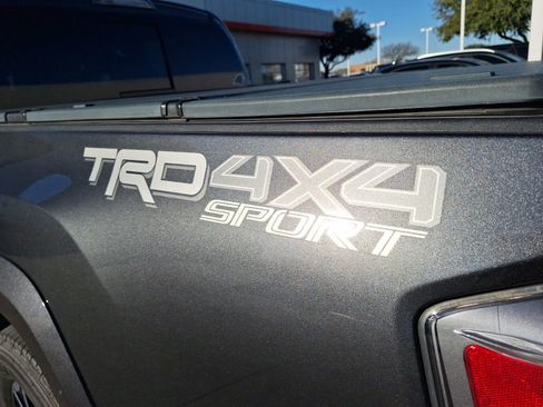 Used 2020 Toyota Tacoma TRD Sport image 13