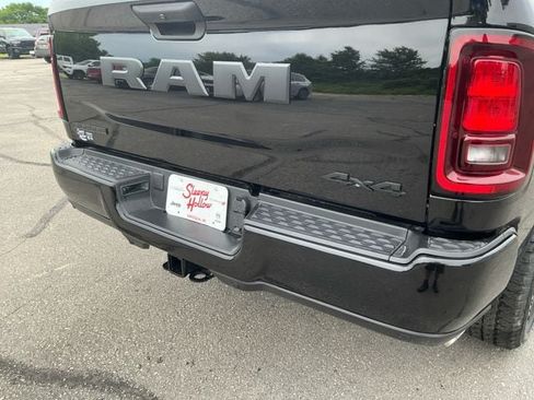 New 2026 RAM 2500 Big Horn AWD/4WD image 15