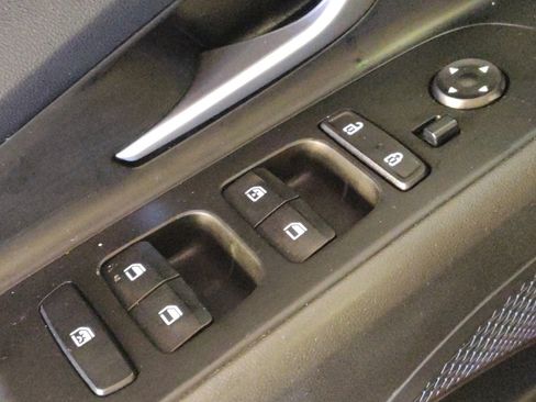 Used 2023 Hyundai Elantra SEL w/ Convenience Package FWD image 27