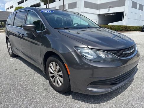 Used 2017 Chrysler Pacifica Touring w/ Tire & Wheel Group image 1
