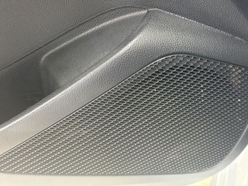 Used 2025 Toyota Corolla SE FWD image 21