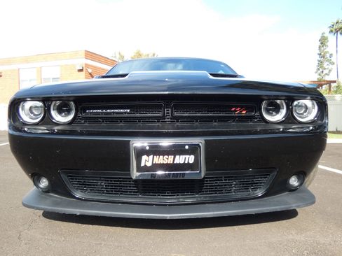 Used 2017 Dodge Challenger R/T Scat Pack w/ Dynamics Package image 16