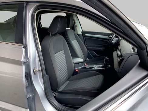 Used 2025 Volkswagen Jetta S FWD image 9