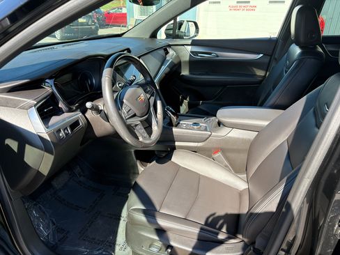 Used 2023 Cadillac XT5 Luxury image 11