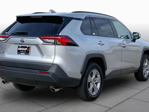 Used 2022 Toyota RAV4 XLE AWD/4WD image 13