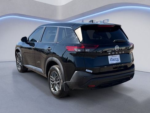 Used 2021 Nissan Rogue S FWD image 3
