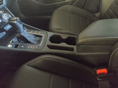 Used 2023 Volkswagen Jetta SE w/ Panoramic Sunroof Package FWD image 26