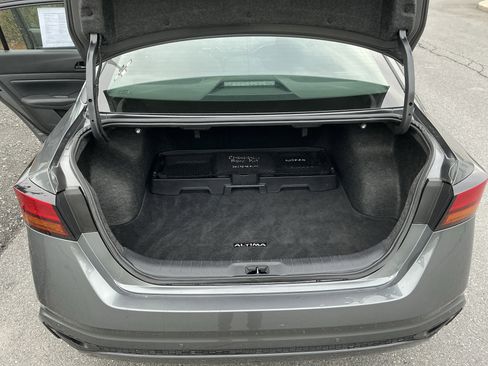 Used 2024 Nissan Altima 2.5 SV AWD/4WD image 17