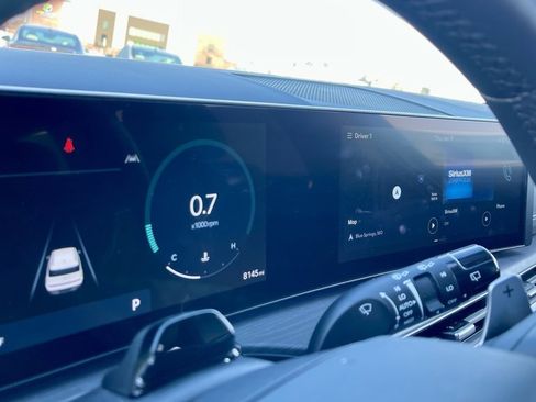 Used 2024 Hyundai Santa Fe Limited image 38