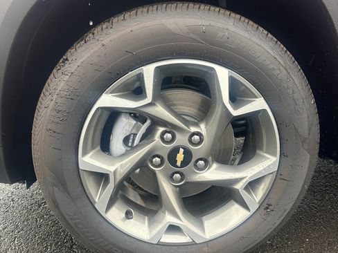 New 2025 Chevrolet Trax LT w/ Driver Confidence Package image 36