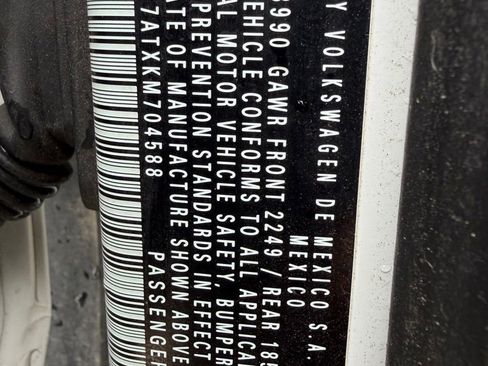 Used 2019 Volkswagen Beetle 2.0T S image 27