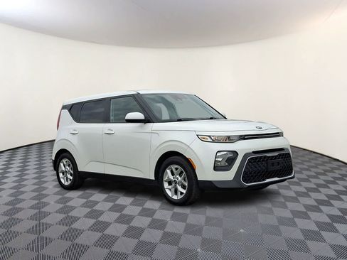 Used 2021 Kia Soul S image 4