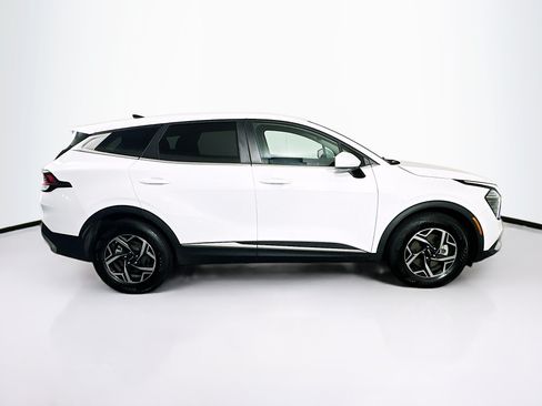 Used 2025 Kia Sportage LX FWD image 10