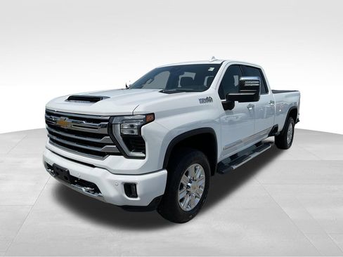 Used 2024 Chevrolet Silverado 3500 High Country AWD/4WD image 4