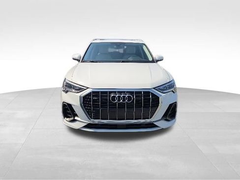 Used 2023 Audi Q3 2.0T Premium Plus AWD/4WD image 3