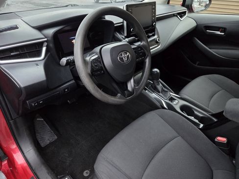Used 2021 Toyota Corolla LE image 10
