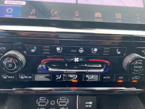 Used 2022 Jeep Grand Cherokee Trailhawk image 16