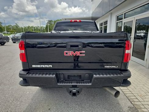Certified 2017 GMC Sierra 2500 Denali w/ Duramax Plus Package AWD/4WD image 7