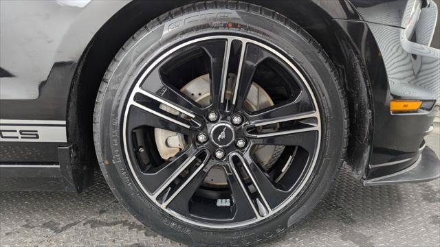 Used 2014 Ford Mustang GT Premium w/ Equipment Group 402A RWD image 27
