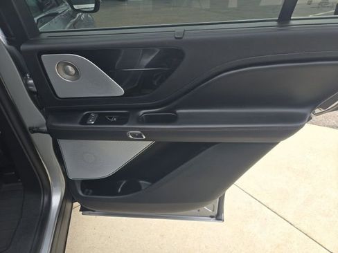 Used 2023 Lincoln Aviator Reserve w/ Equipment Group 201A image 25