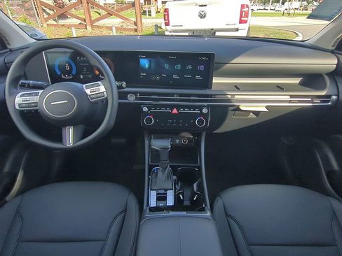 New 2026 Hyundai Tucson SEL Plus FWD image 18